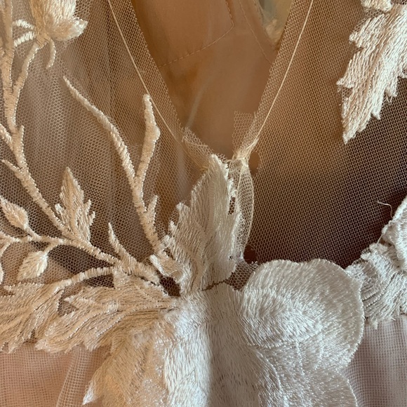 Bhldn Valera sample gown - Picture 3 of 16